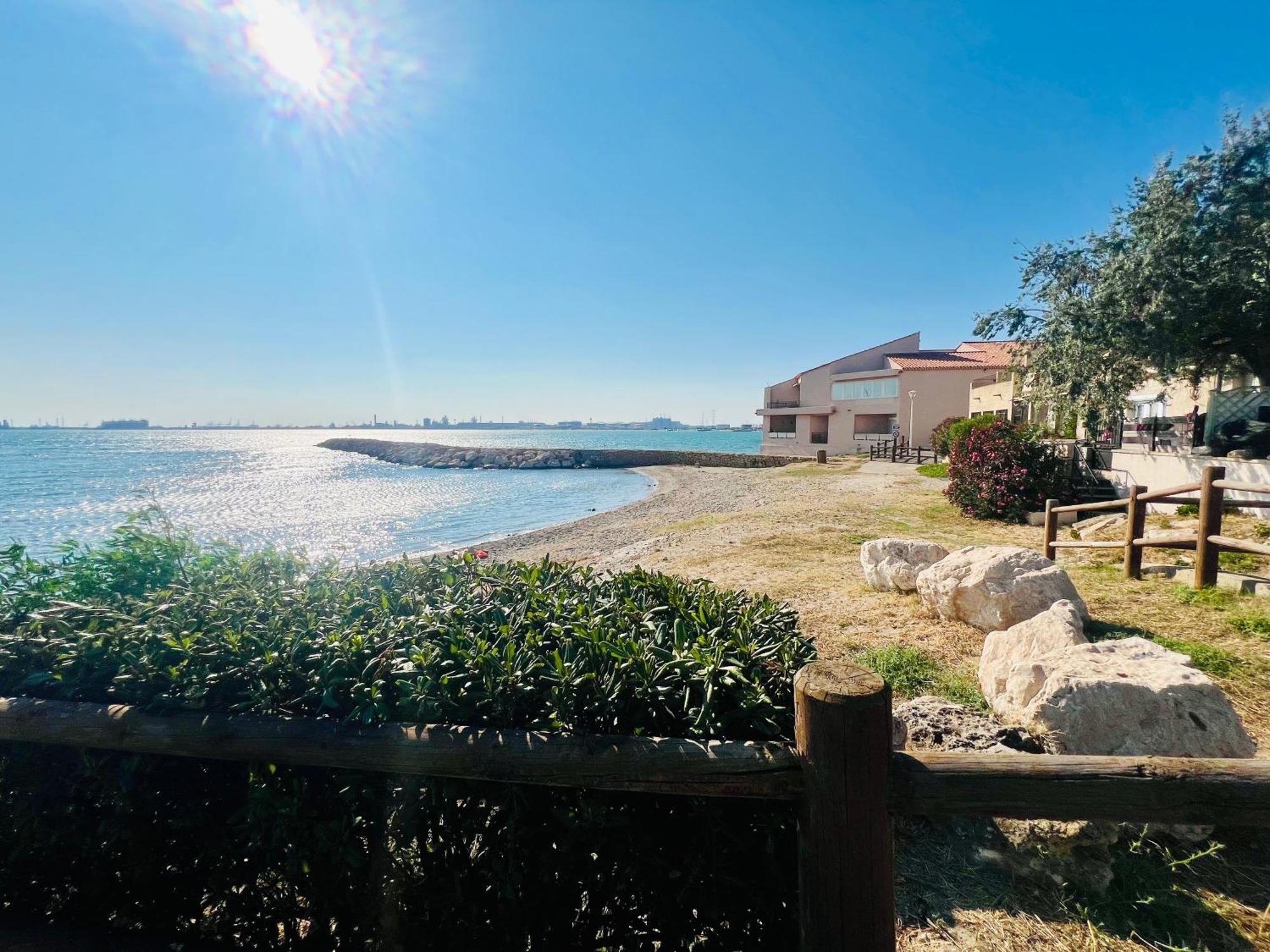 Le Coin De Mer 2, Bord De Mer, Plage 30M, Cosy, Clim, Wifi, 4 Personnes Fos-sur-Mer Exterior photo