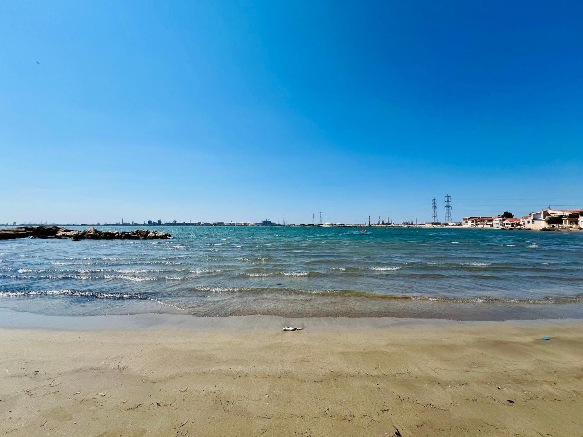 Le Coin De Mer 2, Bord De Mer, Plage 30M, Cosy, Clim, Wifi, 4 Personnes Fos-sur-Mer Exterior photo